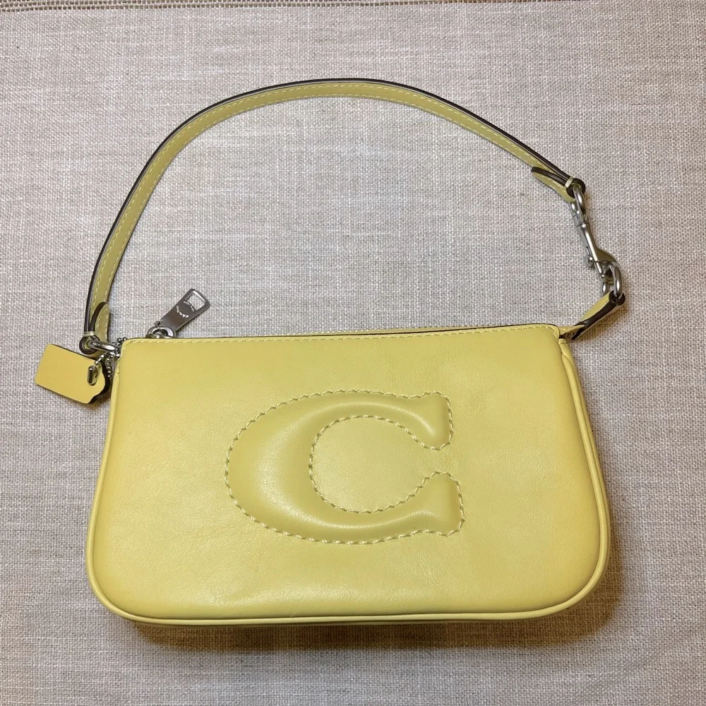 NWT Coach Nolita 19 Wristlet Purse - Picture 6 of 9